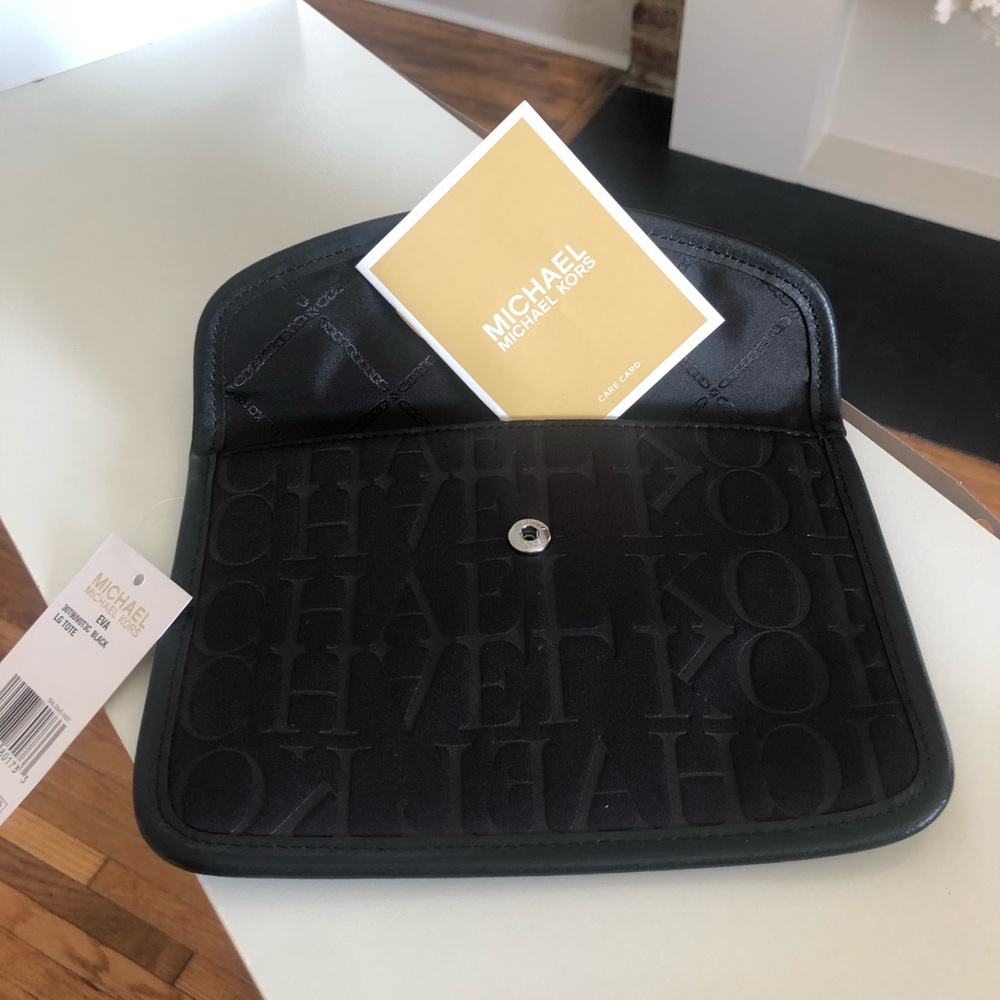 Micheal Kors Envelope Wallet